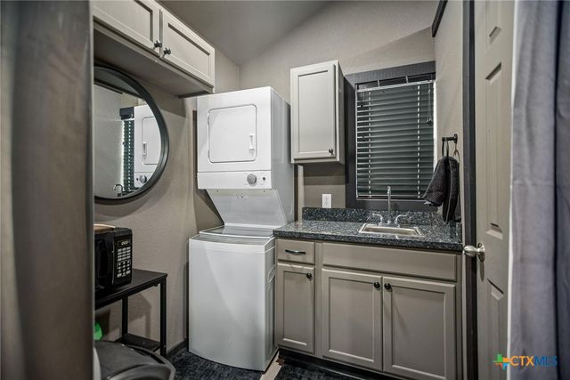 1236 Riverside Drive, Palacios, TX 77465