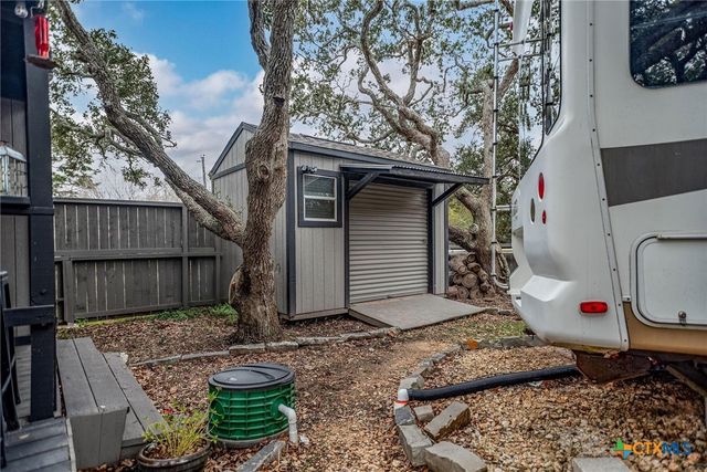 1236 Riverside Drive, Palacios, TX 77465