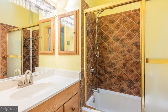 39 SUNNYVALE CT, Cockeysville, MD 21030