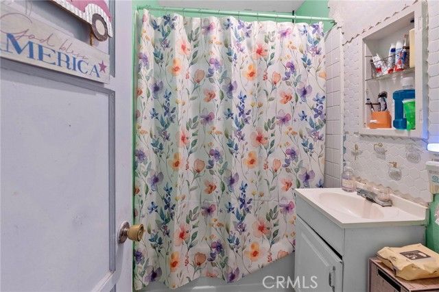 12323 Edgebrook Avenue, Lynwood, CA 90262