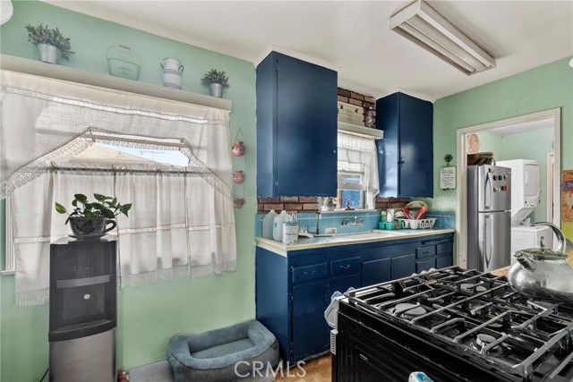 12323 Edgebrook Avenue, Lynwood, CA 90262