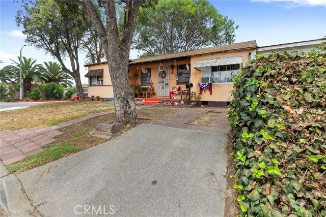 12323 Edgebrook Avenue, Lynwood, CA 90262