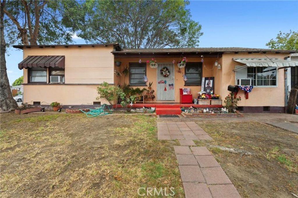 12323 Edgebrook Avenue, Lynwood, CA 90262