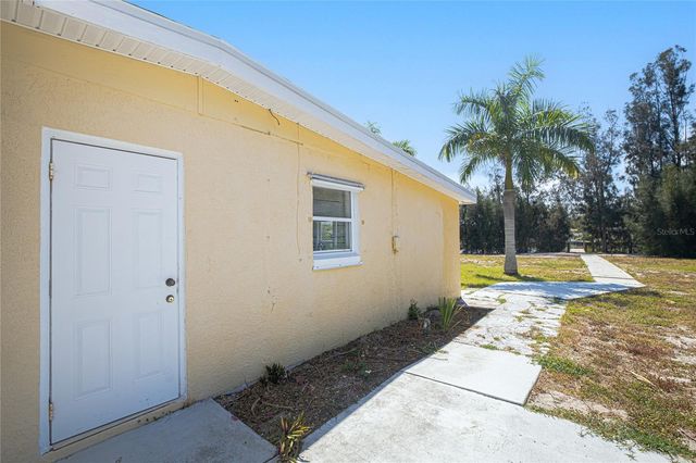 891 PALMETTO DRIVE NE, Port Charlotte, FL 33952