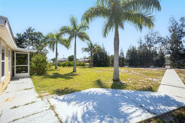 891 PALMETTO DRIVE NE, Port Charlotte, FL 33952