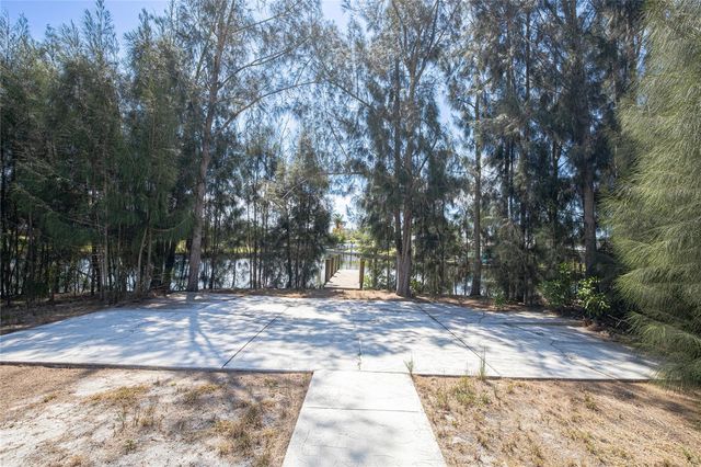 891 PALMETTO DRIVE NE, Port Charlotte, FL 33952