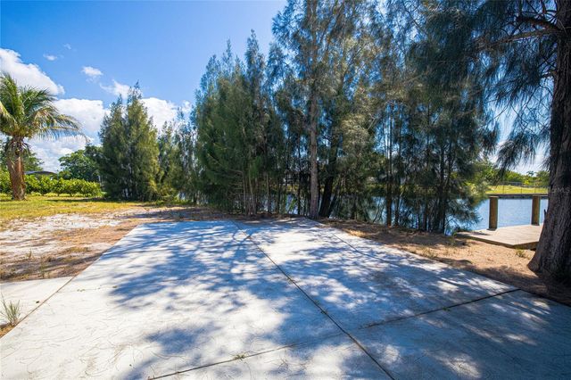 891 PALMETTO DRIVE NE, Port Charlotte, FL 33952