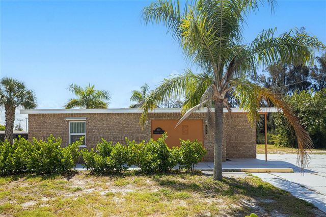891 PALMETTO DRIVE NE, Port Charlotte, FL 33952