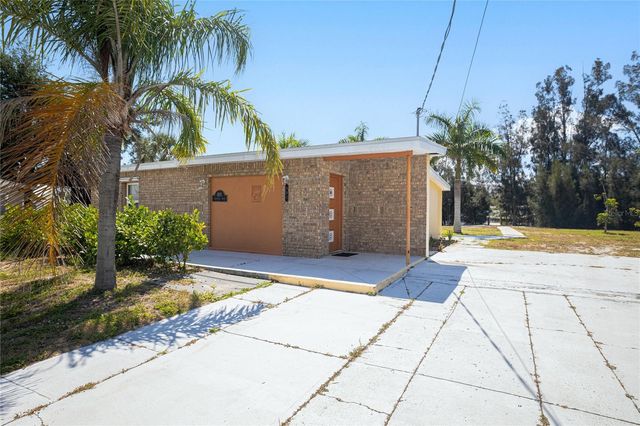 891 PALMETTO DRIVE NE, Port Charlotte, FL 33952