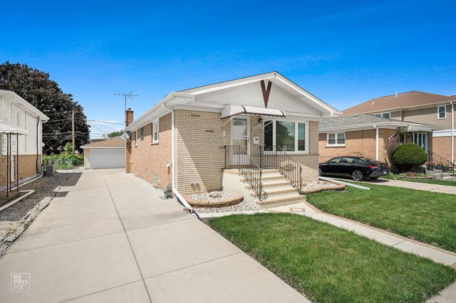 9972 Ivanhoe Avenue, Schiller Park, IL 60176
