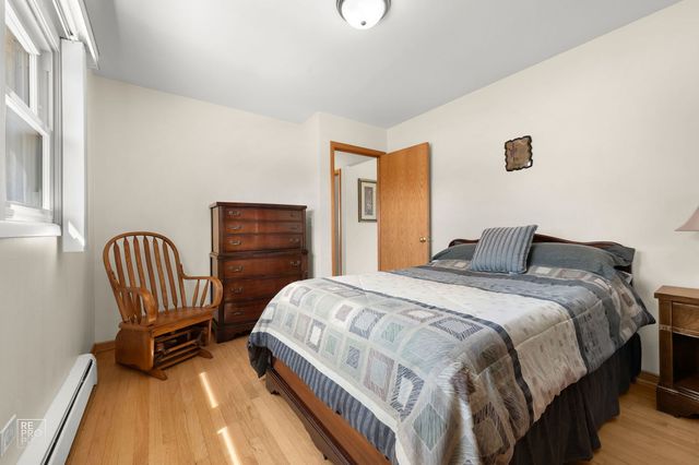 9972 Ivanhoe Avenue, Schiller Park, IL 60176