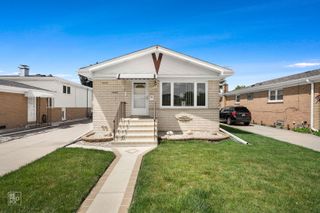 9972 Ivanhoe Avenue, Schiller Park, IL 60176