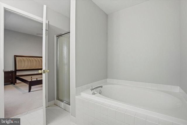 325 GREEN VIEW CT, Plymouth Meeting, PA 19462