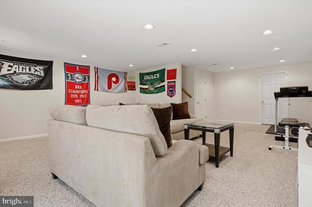 325 GREEN VIEW CT, Plymouth Meeting, PA 19462