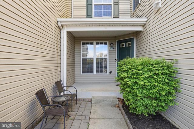 325 GREEN VIEW CT, Plymouth Meeting, PA 19462