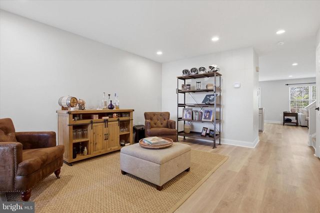 325 GREEN VIEW CT, Plymouth Meeting, PA 19462