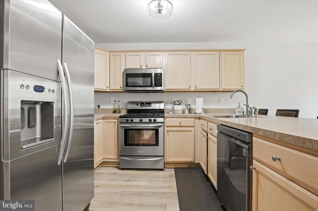 325 GREEN VIEW CT, Plymouth Meeting, PA 19462