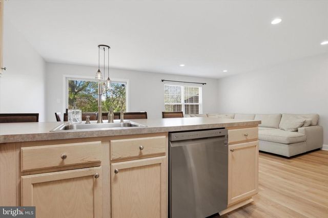 325 GREEN VIEW CT, Plymouth Meeting, PA 19462