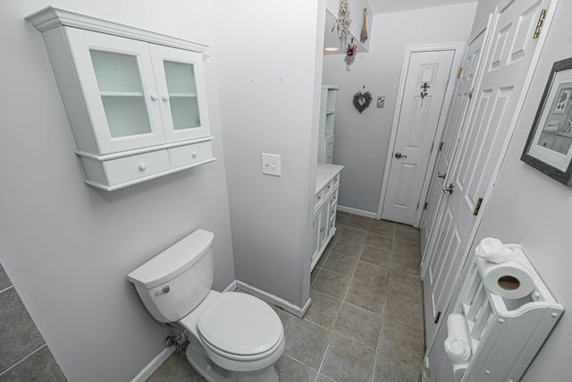 118 Amberly Drive J, Manalapan, NJ 07726