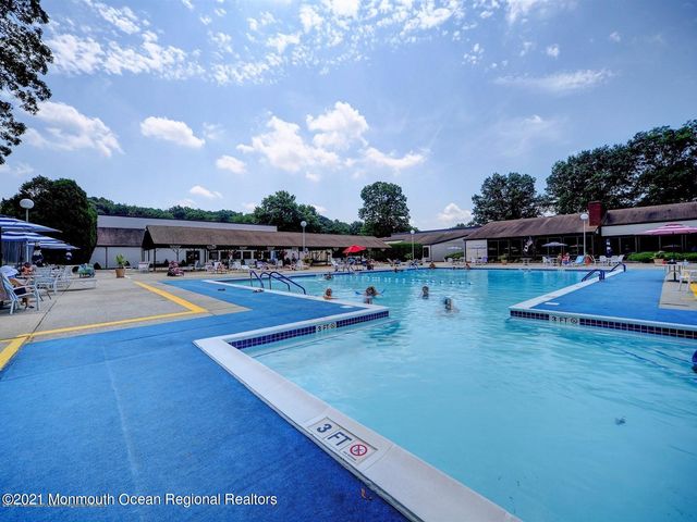 118 Amberly Drive J, Manalapan, NJ 07726