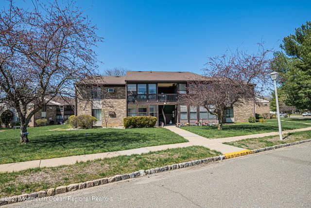 118 Amberly Drive J, Manalapan, NJ 07726