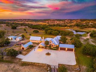 165 Williams Trail, Kerrville, TX 78028