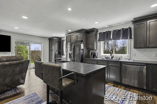 3233 Becker Road, Muskegon, MI 49445