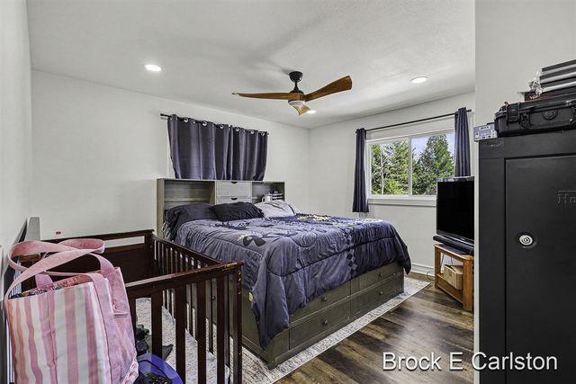 3233 Becker Road, Muskegon, MI 49445