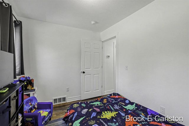 3233 Becker Road, Muskegon, MI 49445