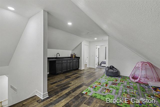 3233 Becker Road, Muskegon, MI 49445