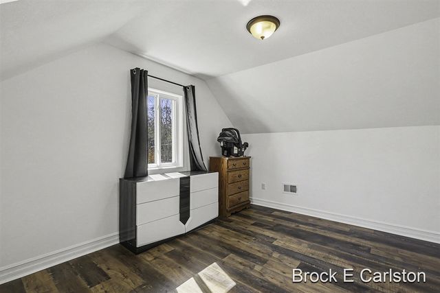 3233 Becker Road, Muskegon, MI 49445