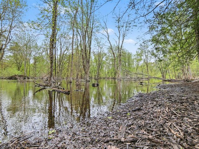3233 Becker Road, Muskegon, MI 49445