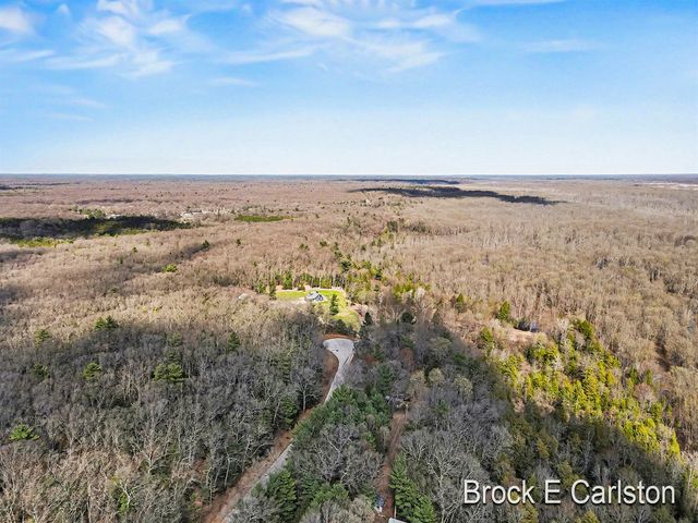 3233 Becker Road, Muskegon, MI 49445