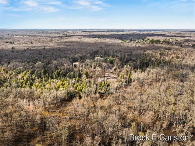3233 Becker Road, Muskegon, MI 49445