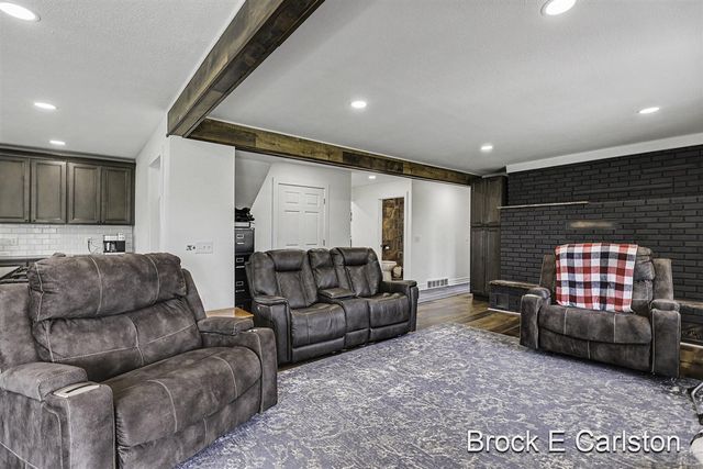 3233 Becker Road, Muskegon, MI 49445
