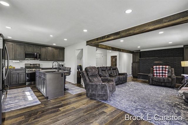 3233 Becker Road, Muskegon, MI 49445