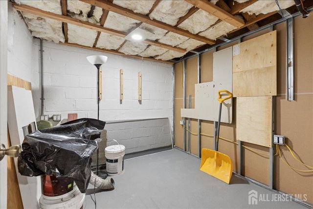 92 William Street, Carteret, NJ 07008