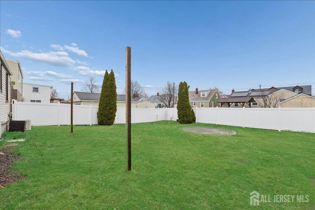 92 William Street, Carteret, NJ 07008