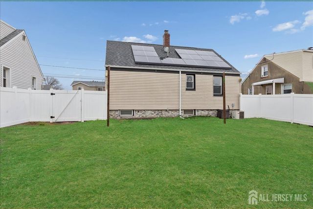 92 William Street, Carteret, NJ 07008