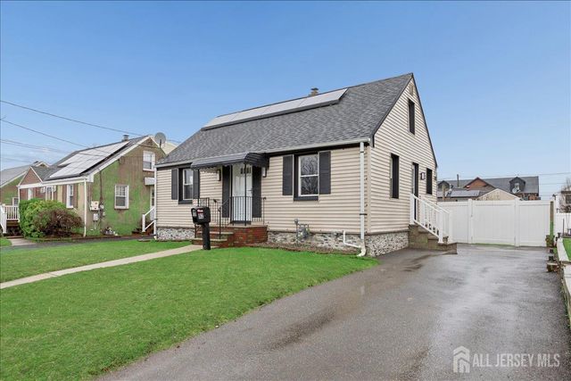 92 William Street, Carteret, NJ 07008