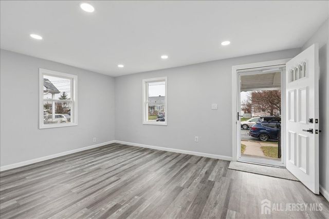 92 William Street, Carteret, NJ 07008