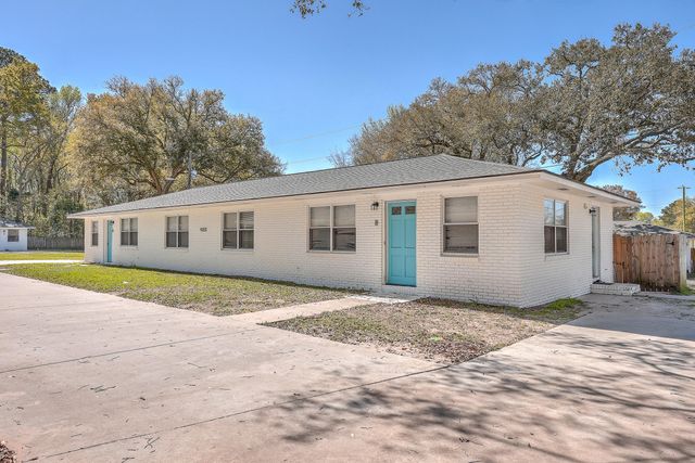 4345 Leslie Street, North Charleston, SC 29418
