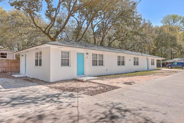 4345 Leslie Street, North Charleston, SC 29418