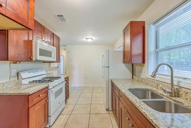 4345 Leslie Street, North Charleston, SC 29418
