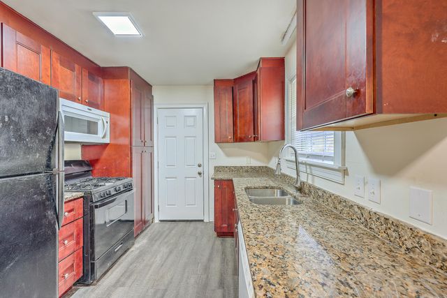 4345 Leslie Street, North Charleston, SC 29418