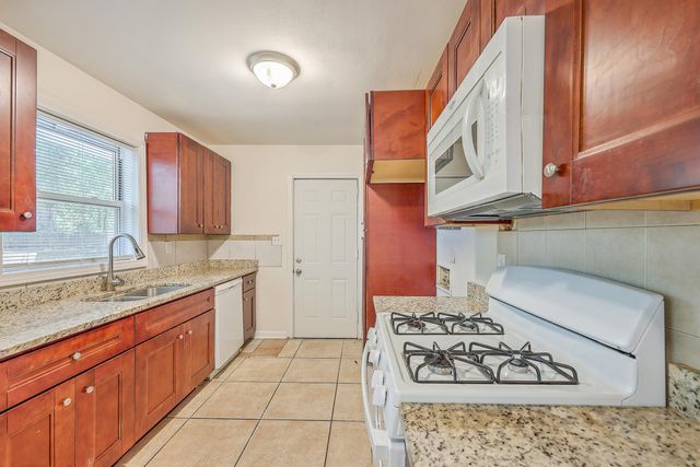 4345 Leslie Street, North Charleston, SC 29418