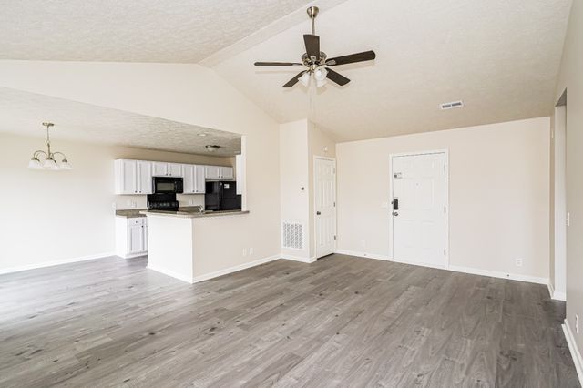 1933 Grants Pass, Madison, TN 37115