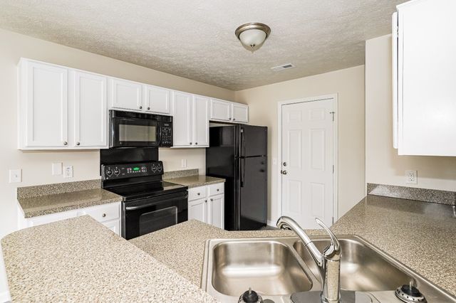 1933 Grants Pass, Madison, TN 37115