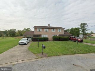 923-925 SPRING CIR, Mechanicsburg, PA 17050