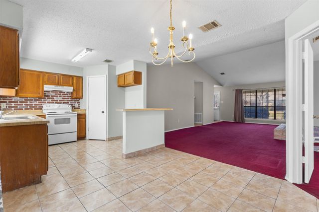 206 Southerland Avenue, Mesquite, TX 75150